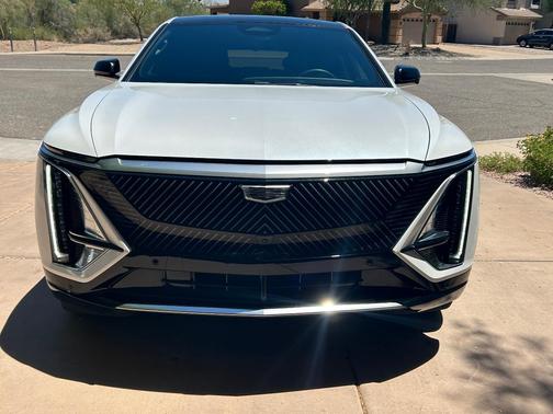 White 2024 Cadillac LYRIQ Luxury