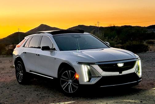 White 2024 Cadillac LYRIQ Luxury