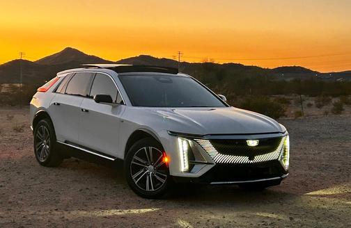 White 2024 Cadillac LYRIQ Luxury