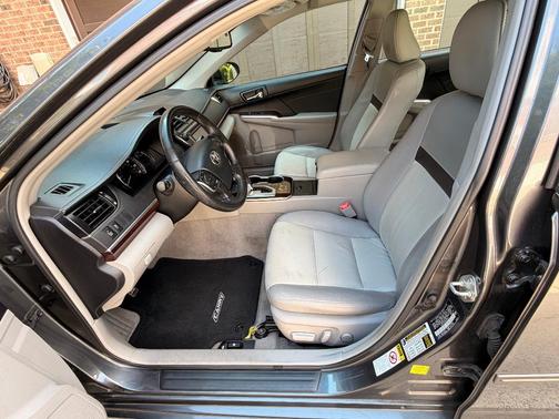 Gray 2013 Toyota Camry XLE