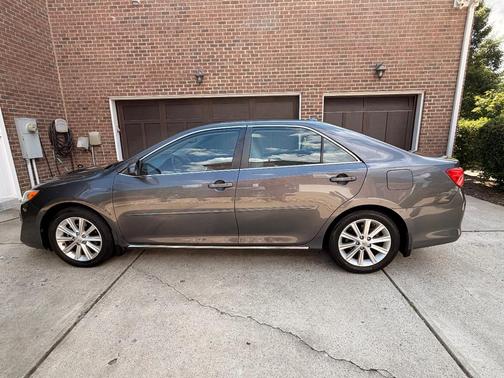 Gray 2013 Toyota Camry XLE
