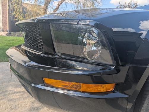 Black 2006 Ford Mustang Base