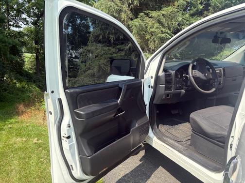 2009 Nissan Titan SE Crew Cab