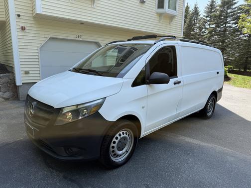 White 2016 Mercedes-Benz Metris Base