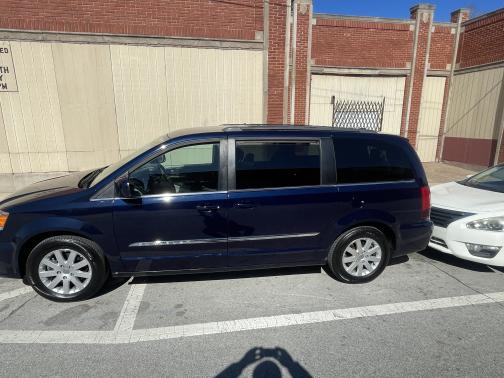 2012 Chrysler Town & Country Touring