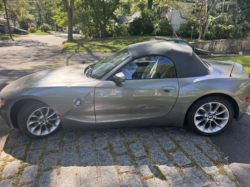 2003 BMW Z4 2.5i Roadster