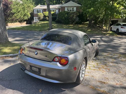 2003 BMW Z4 2.5i Roadster