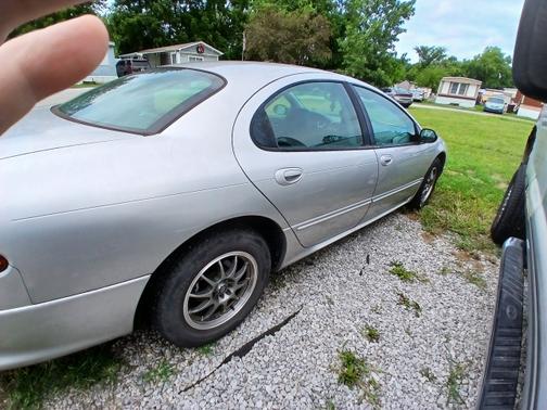 2004 Chrysler Concorde LXi