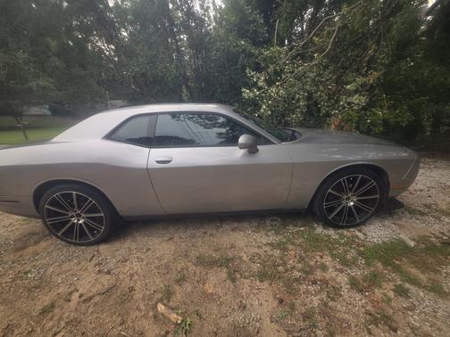 Gray 2015 Dodge Challenger SXT