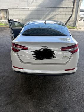 White 2013 Kia Optima Hybrid LX