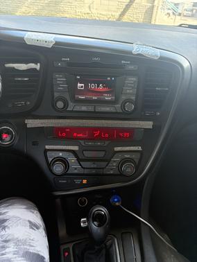 White 2013 Kia Optima Hybrid LX