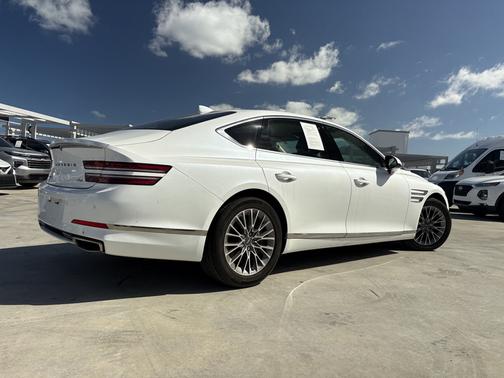 White 2023 Genesis G80 2.5T