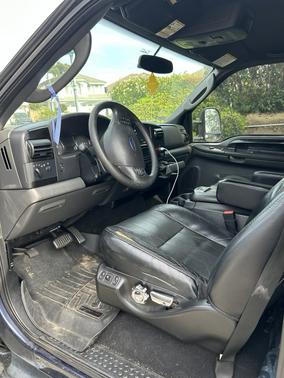 2005 Ford F-250 Lariat Crew Cab Super Duty