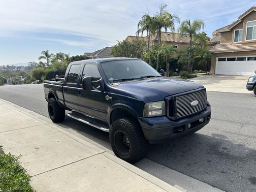 2005 Ford F-250 Lariat Crew Cab Super Duty
