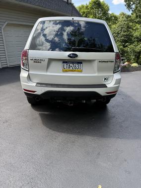 White 2009 Subaru Forester 2.5 X