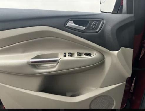 Red 2016 Ford Escape SE