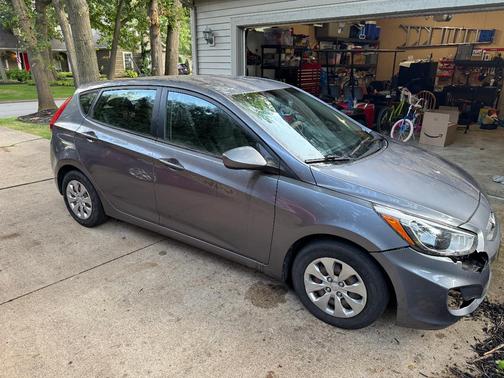 Gray 2017 Hyundai Accent SE
