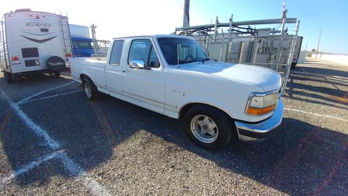 White 1994 Ford F-150 XL SuperCab