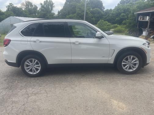 Photo 2 of 11 of 2015 BMW X5 xDrive35d