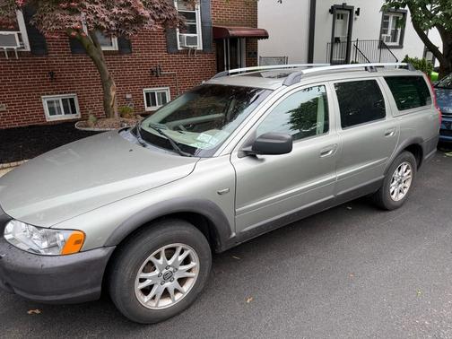 Gray 2006 Volvo XC70 2.5T