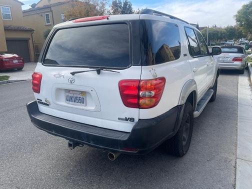 White 2002 Toyota Sequoia SR5