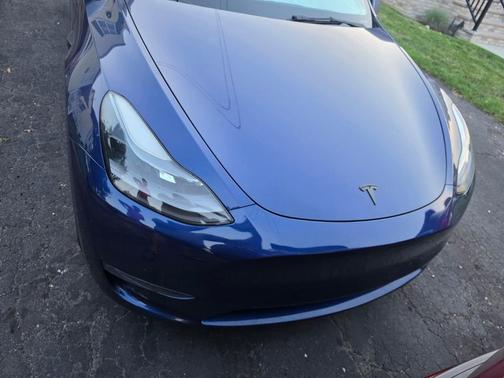 Blue 2023 Tesla Model Y Long Range