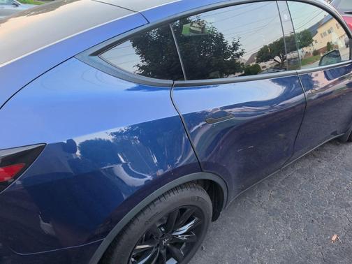 Blue 2023 Tesla Model Y Long Range