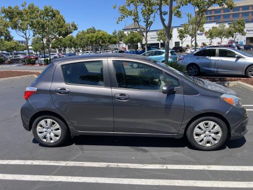 2014 Toyota Yaris LE