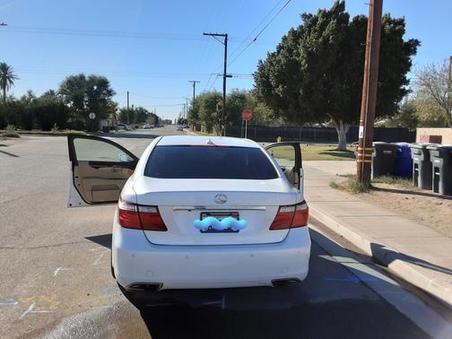 White 2007 Lexus LS 460 Base