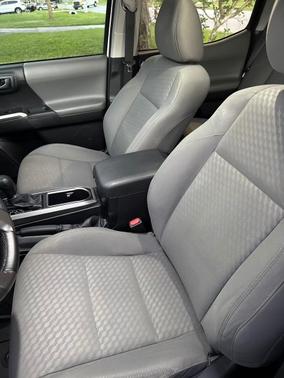 White 2021 Toyota Tacoma SR5