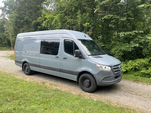 2022 Mercedes-Benz Sprinter 2500 Standard Roof
