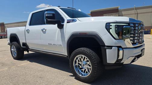 White 2024 GMC Sierra 2500 Denali