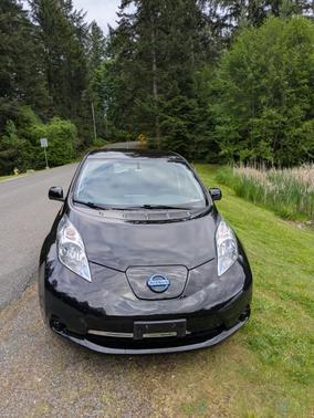 Black 2016 Nissan Leaf SV