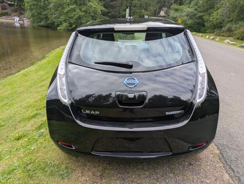 Black 2016 Nissan Leaf SV