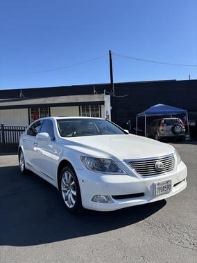 White 2007 Lexus LS 460 L