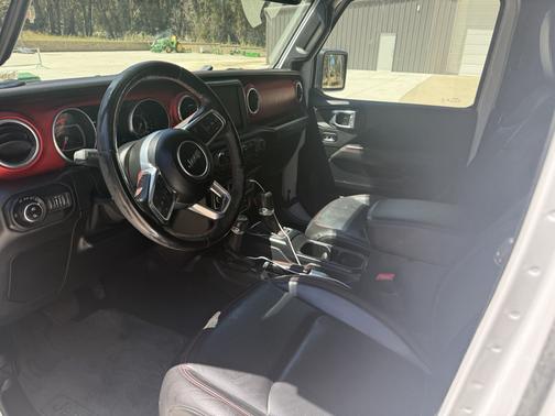 White 2021 Jeep Gladiator Rubicon