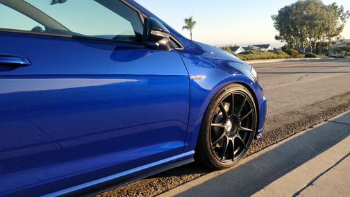 2019 Volkswagen Golf R 4-Door w/DCC & Navigation