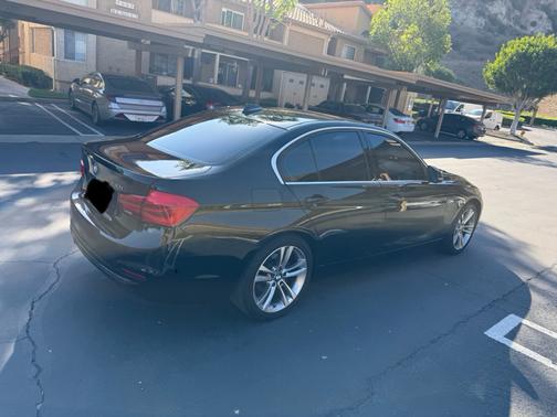 2018 BMW 330 i