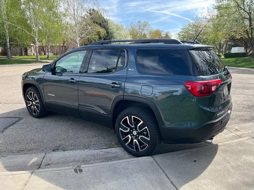 Gray 2019 GMC Acadia SLT-1