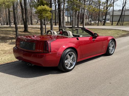 Red 2005 Cadillac XLR Base