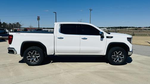 2022 GMC Sierra 1500 SLT