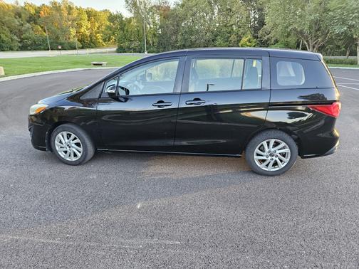 2015 Mazda Mazda5 Sport