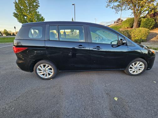 2015 Mazda Mazda5 Sport