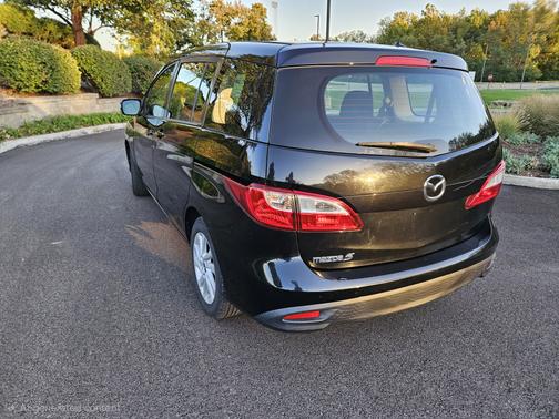 2015 Mazda Mazda5 Sport