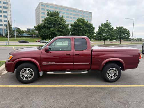 Red 2003 Toyota Tundra Limited Access Cab Stepside