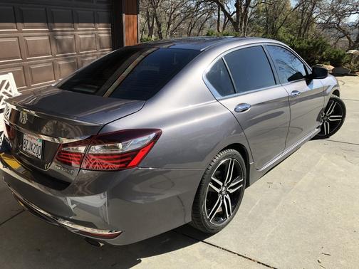 Photo 2 of 9 of 2016 Honda Accord Sport