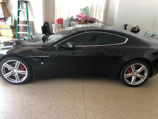 2009 Aston Martin V8 Vantage Base