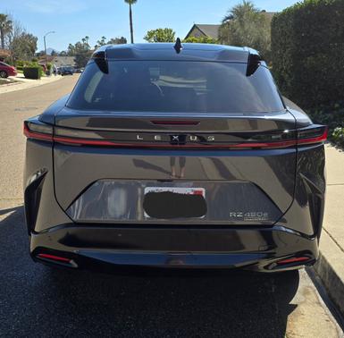 2023 Lexus RZ 450e Premium AWD w/18" Wheels