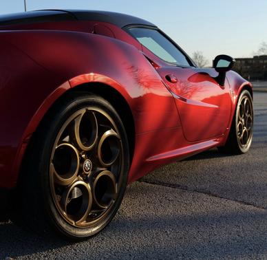 2017 Alfa Romeo 4C Base