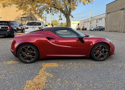 2017 Alfa Romeo 4C Base